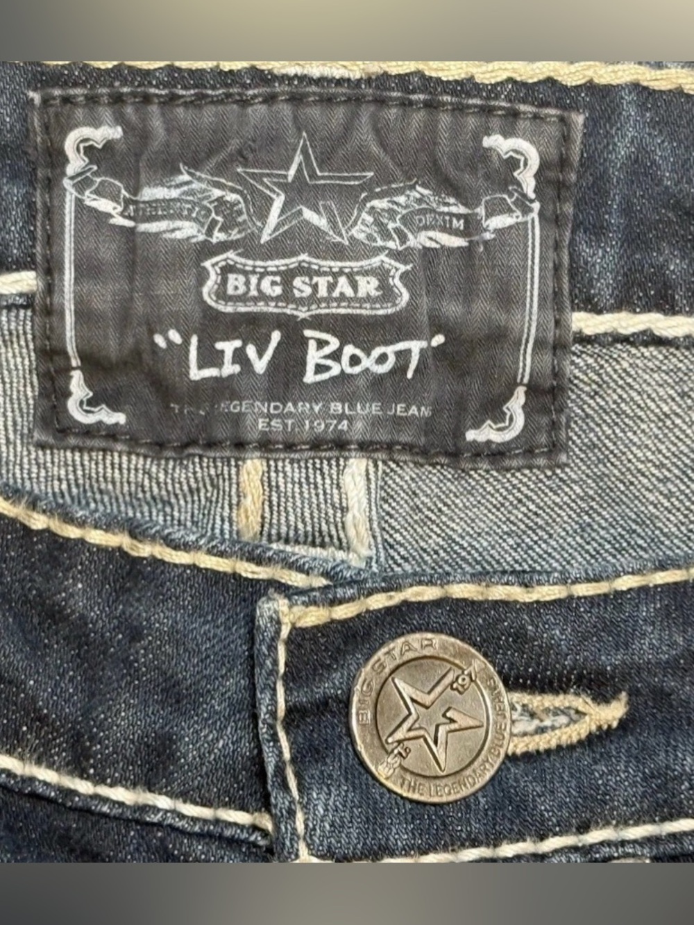 Big Star LIV Women's 28 R Boot Cut Jeans
Stretch Denim Distressed Msrs 31 X 32 - Picture 9 of 12